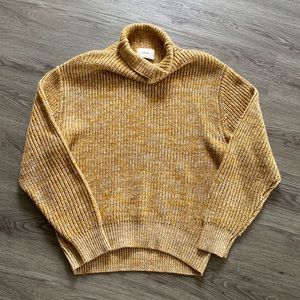 Aritzia Turtleneck Sweater - Mustard Yellow Size Small